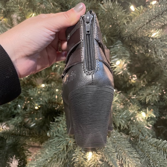 Blowfish booties - Picture 8 of 12